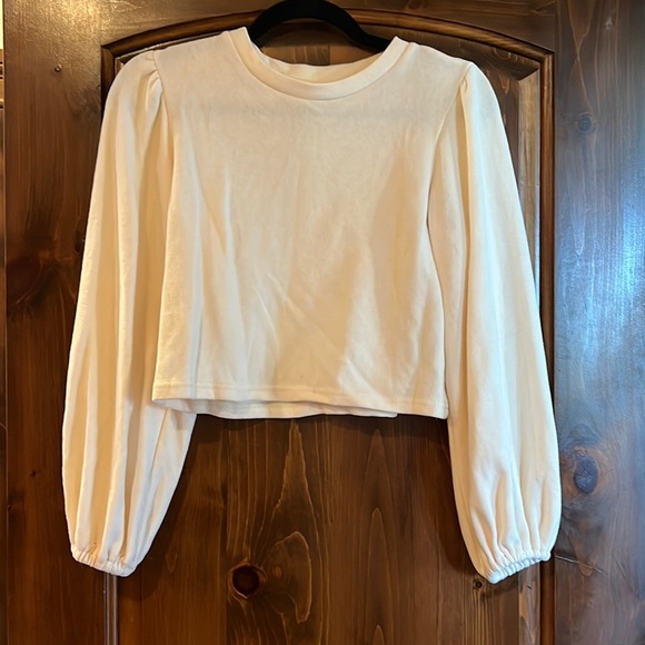 Sweaters - Cream Crop Sweater